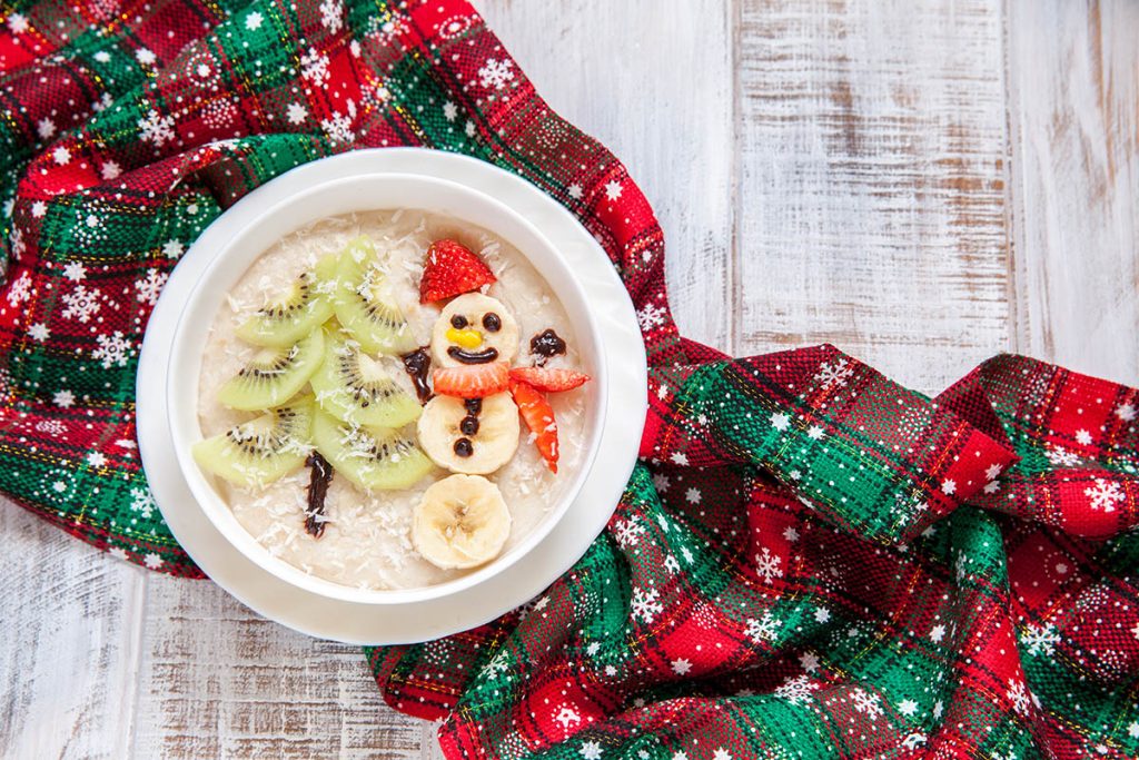 Snowman porridge oatmeal breakfast , Fun Christmas food